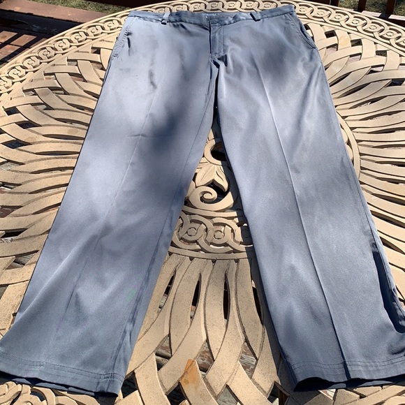 5/$30 Nike Golf Tour Performance Dri-Fit SIZE 34/30 Like New!!gray. - Picture 5 of 10